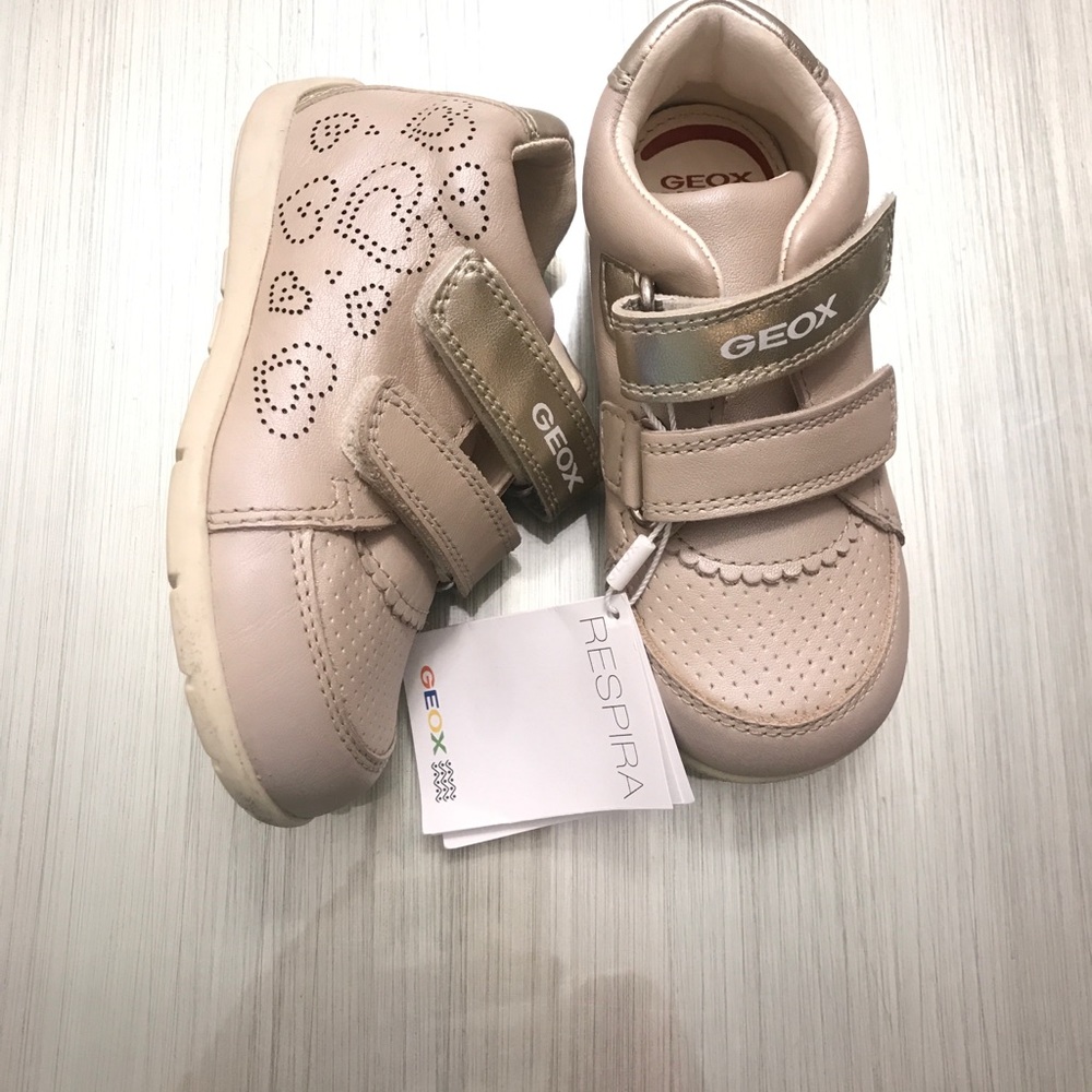 Geox Toddlers Shoes size 7